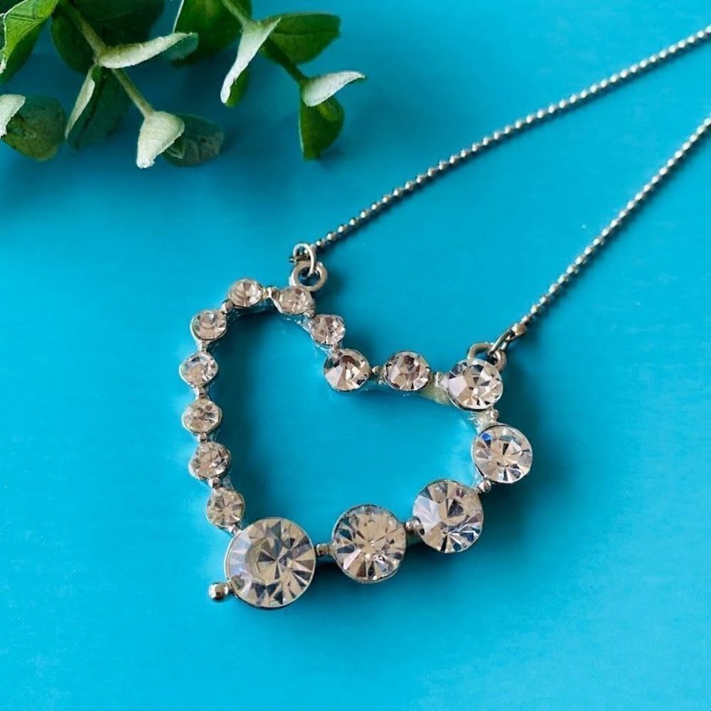 Vintage Austrian Crystal Open Heart Necklace Silver - Picture 3 of 3